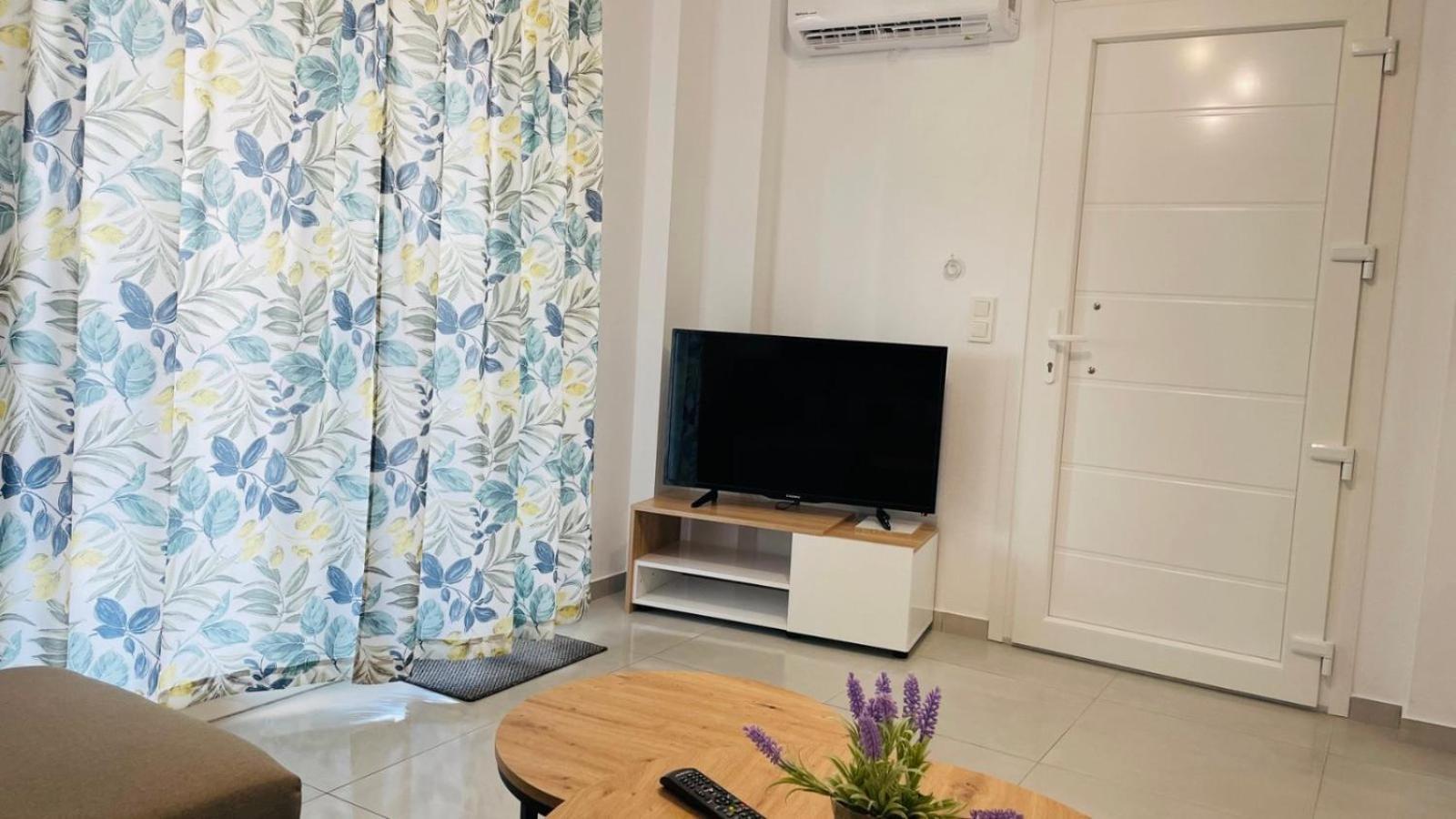 Athina Apartment Ofrinion Exterior photo